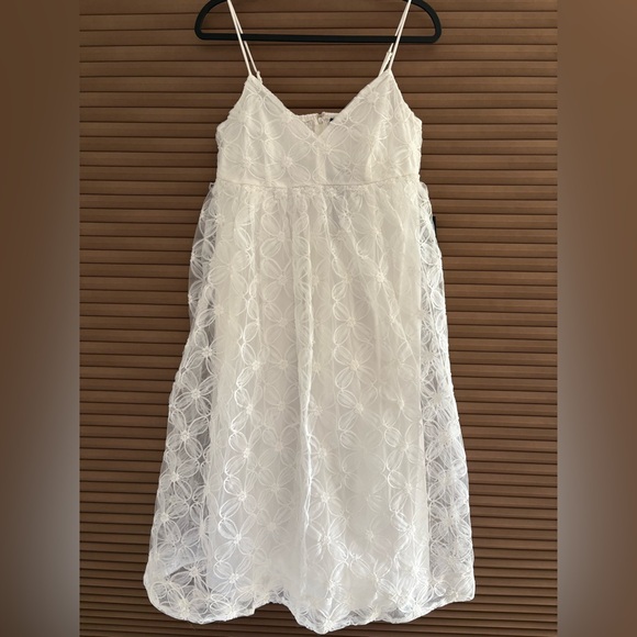 Lulus Dresses & Skirts - Lulu's White Dress